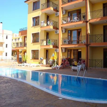 Kremena In Sv With Swimming Pool Къща за гости 4*