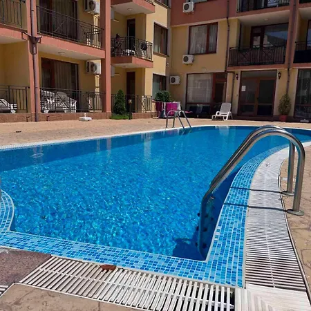 Къща за гости Kremena In Sv With Swimming Pool Свети Влас