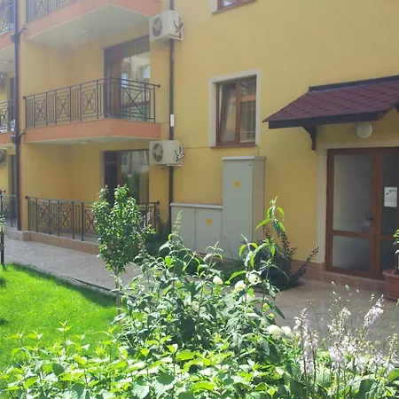 Kremena In Sv With Swimming Pool Къща за гости 4*