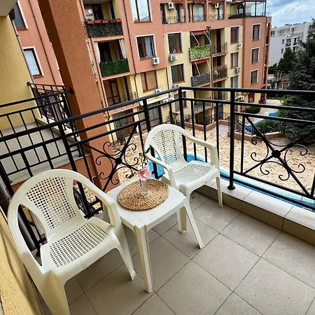 Kremena In Sv With Swimming Pool Къща за гости 4*