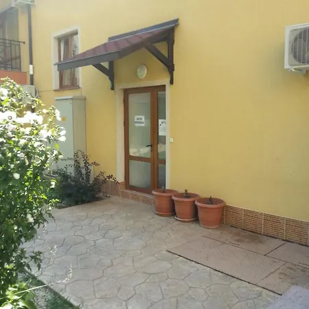 Къща за гости Kremena In Sv With Swimming Pool Свети Влас