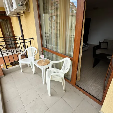 Къща за гости Kremena In Sv With Swimming Pool Свети Влас