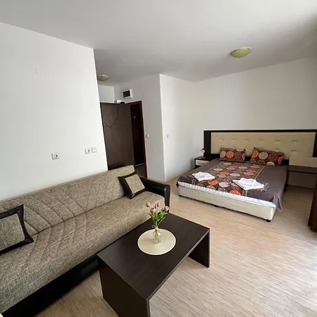 Къща за гости Kremena In Sv With Swimming Pool 4*