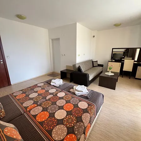 Kremena In Sv With Swimming Pool Къща за гости