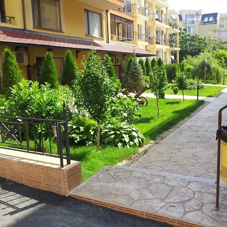 Къща за гости Kremena In Sv With Swimming Pool 4*